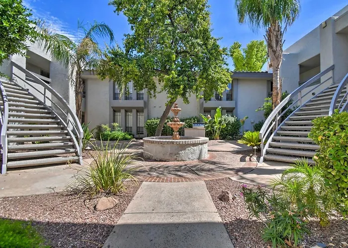 Sleek Condo: Walk To Biltmore Fashion Park Phoenix