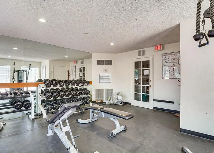 Holiday home Sleek Condo: Walk To Biltmore Fashion Park Phoenix