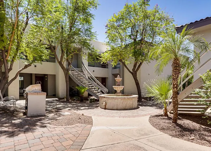 Sleek Condo: Walk To Biltmore Fashion Park Phoenix